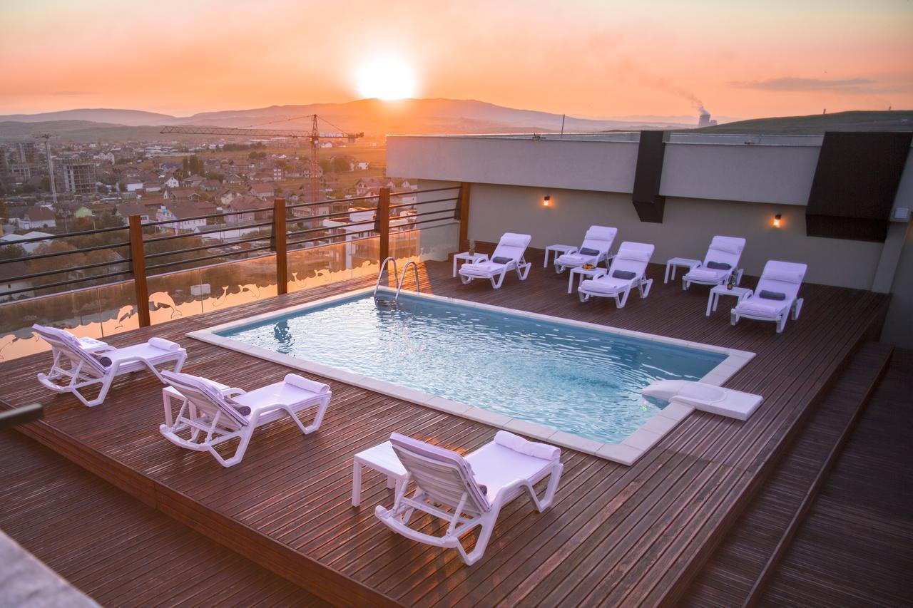 Semitronix Hotel Prishtina Pristina Eksteriør bilde