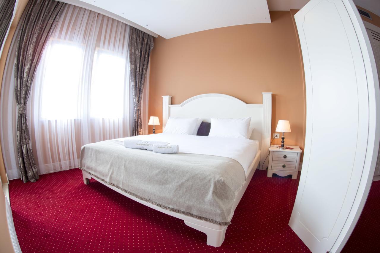 Semitronix Hotel Prishtina Pristina Eksteriør bilde