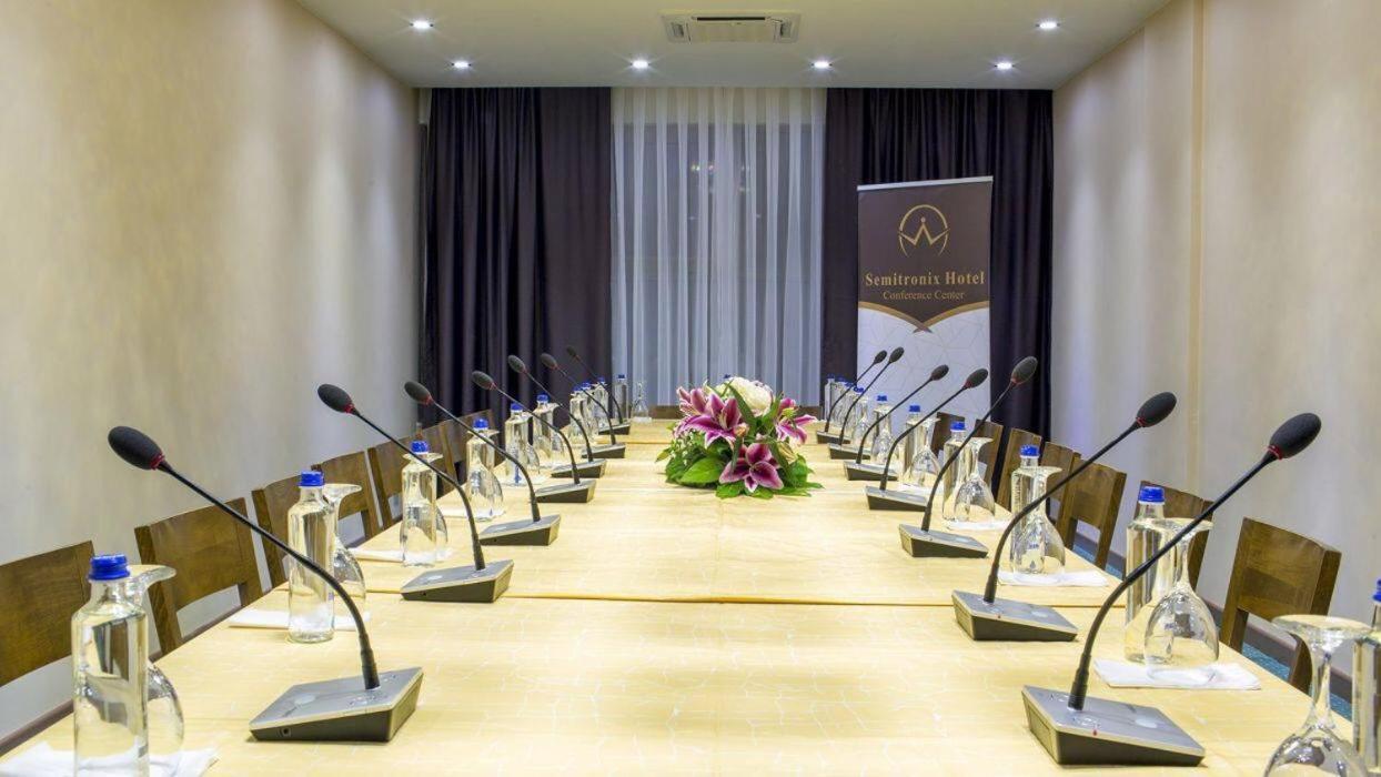 Semitronix Hotel Prishtina Pristina Eksteriør bilde
